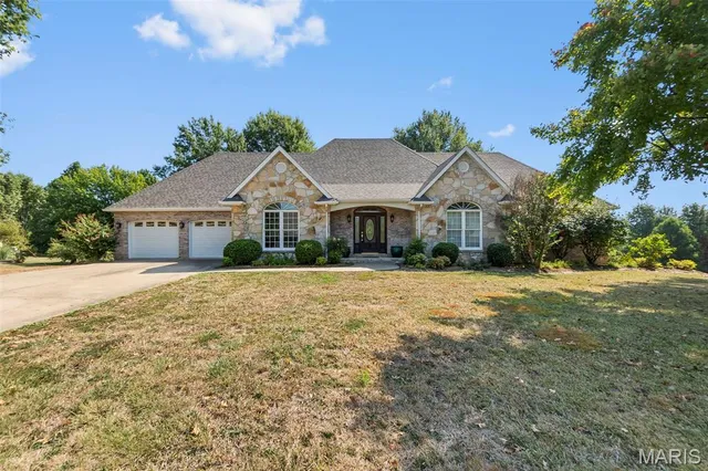 $750,000 | 406 Hidden Meadows Drive, Jackson, MO 63755