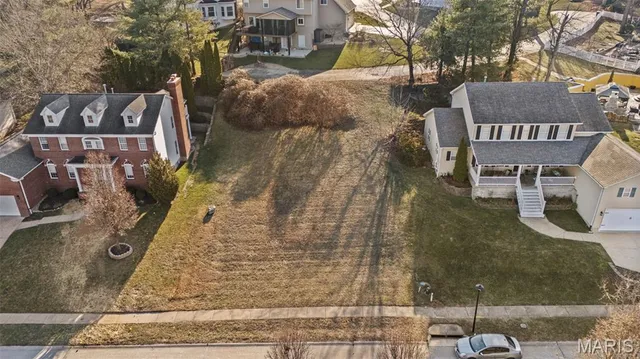 $99,000 | 5220 Autumnwinds Drive, St. Louis, MO 63129