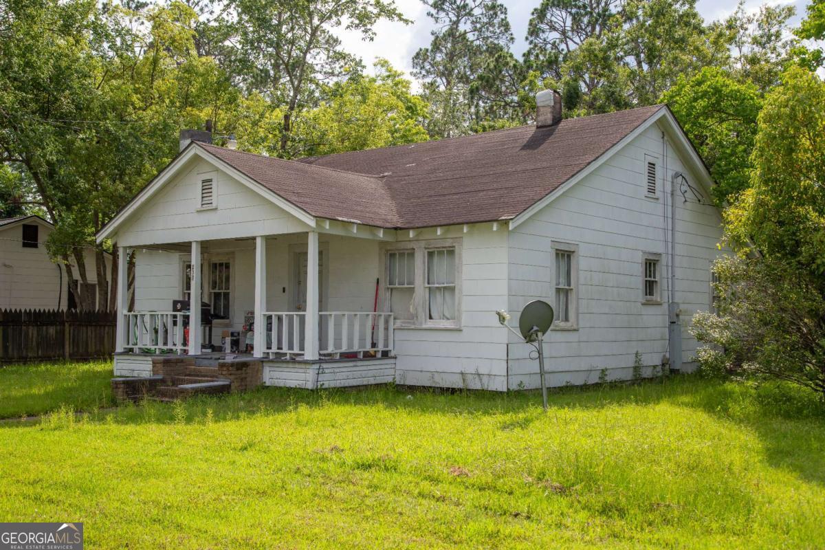 207 Thomas Street Baxley, GA 31513 - Photo 2 of 4