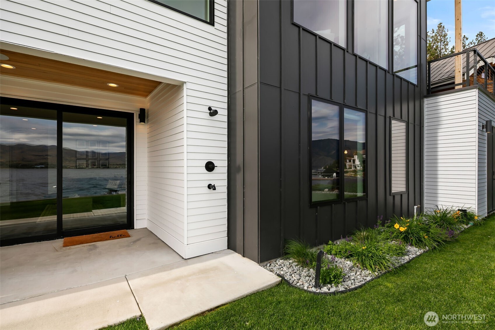 3212 South Lakeshore Road Chelan, WA 98816 - Photo 36 of 40