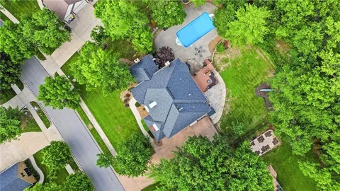 $899,950 | 4407 North Mulberry Drive, Kansas City, MO 64116