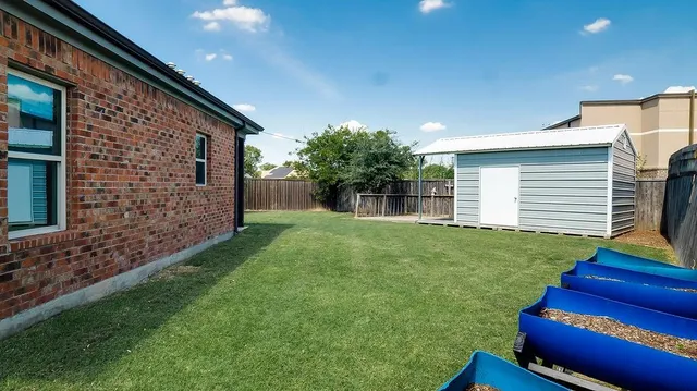 $299,000 | 702 Dixie Lane, Whitewright, TX 75491