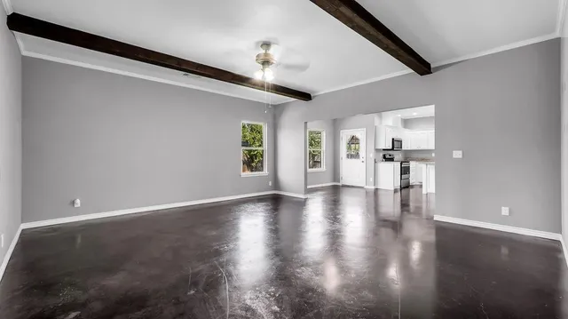 $299,000 | 702 Dixie Lane, Whitewright, TX 75491