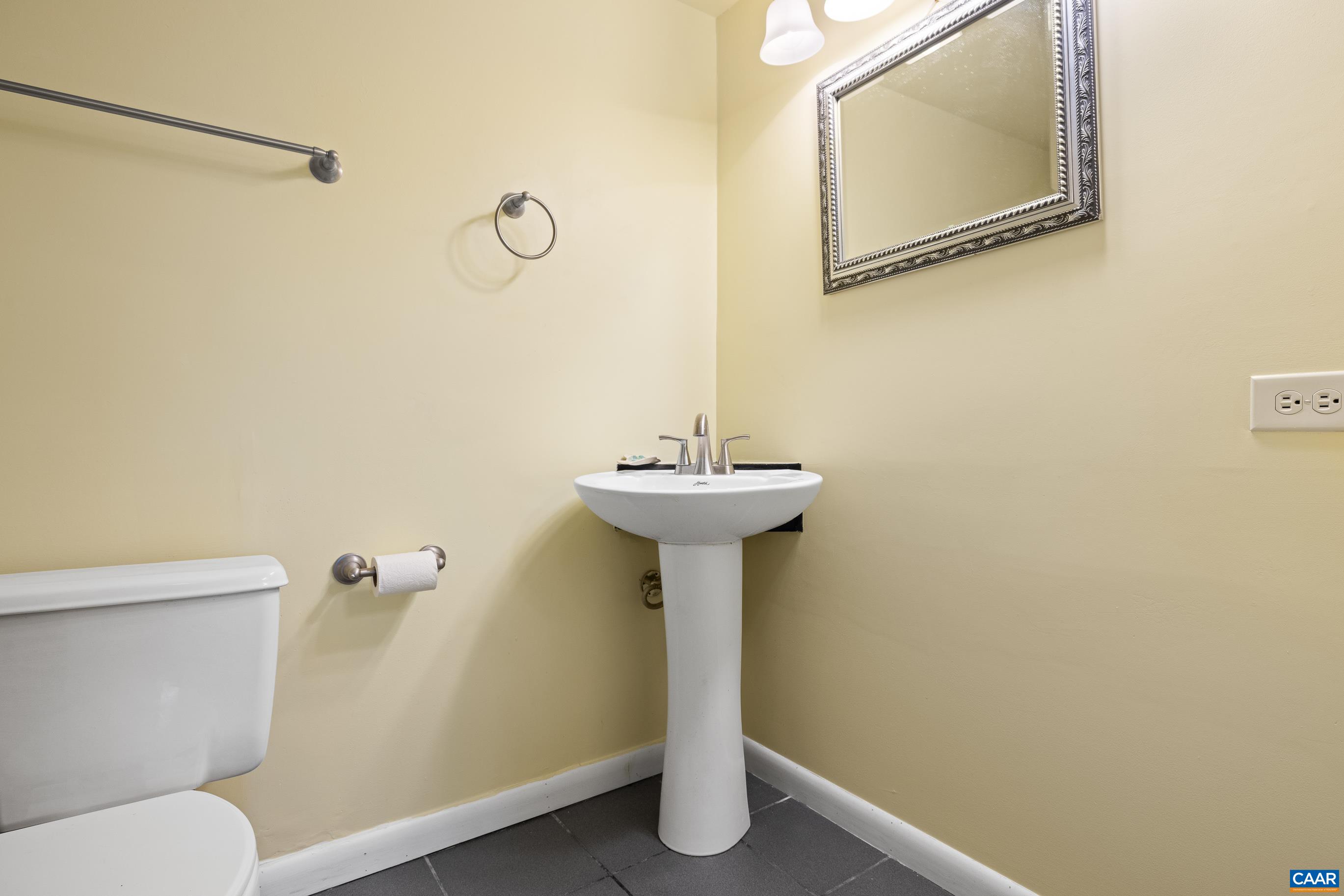 132 Turtle Creek Road, Unit 11 Charlottesville, VA 22901 - Photo 17 of 19