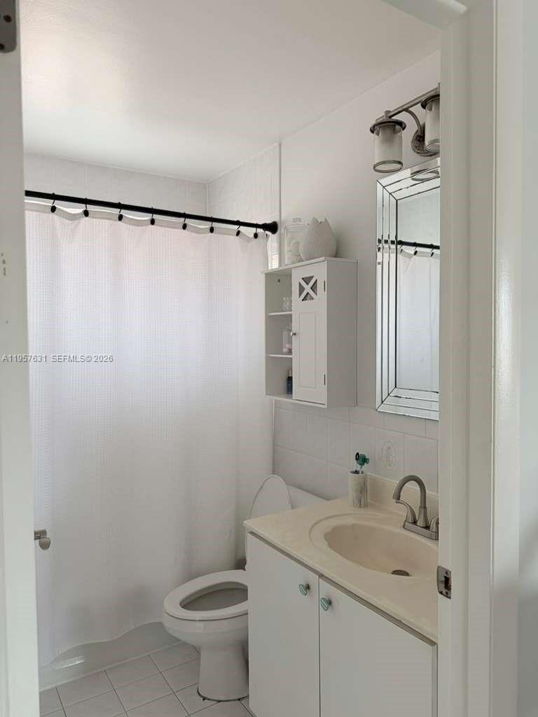 10017 West Okeechobee Road, Unit 201 Hialeah Gardens, FL 33016 - Photo 22 of 34