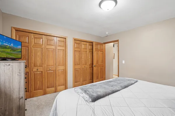 $344,900 | 714 East Crescent Lane, Litchfield, MN 55355