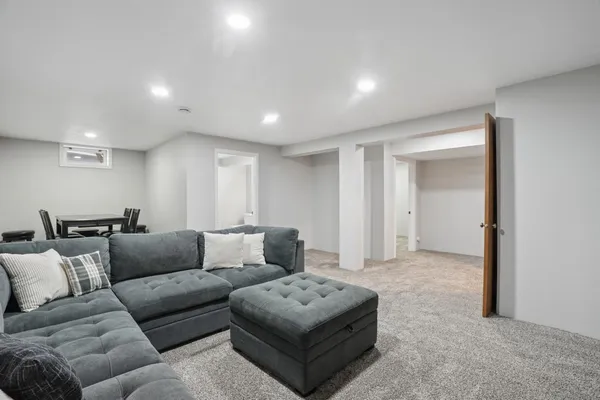 $344,900 | 714 East Crescent Lane, Litchfield, MN 55355
