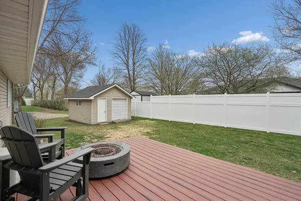 $344,900 | 714 East Crescent Lane, Litchfield, MN 55355