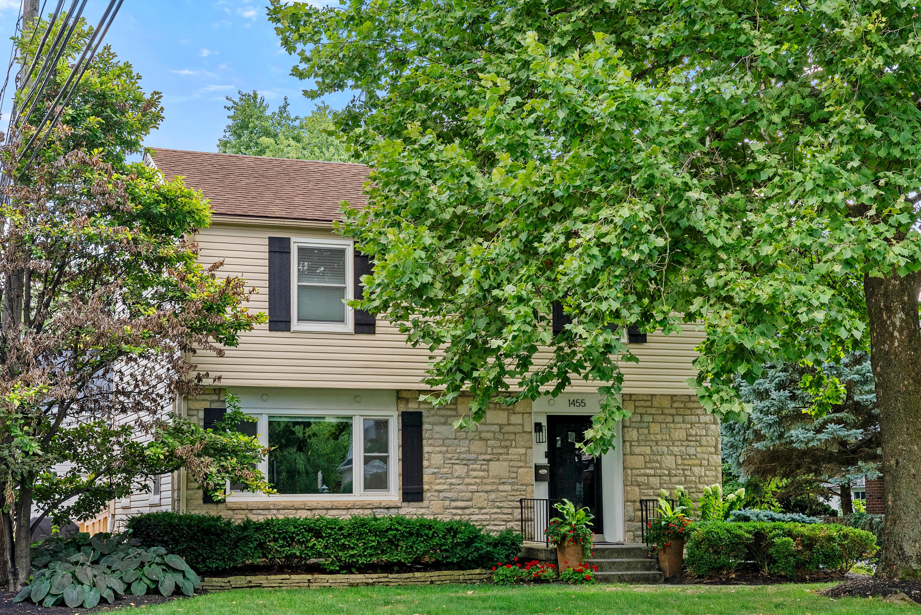 1455 Ashdowne Road Columbus, OH 43221 - Photo 40 of 45 1455 Ashdowne