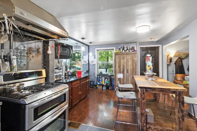 $244,900 | 3733 South 57th Avenue, Cicero, IL 60804