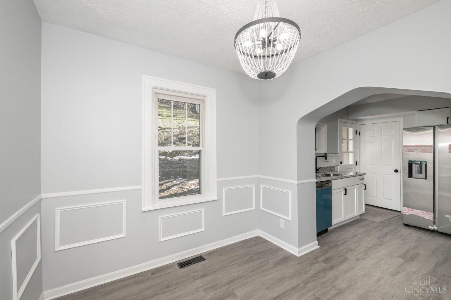 4219 Delhi Road Cincinnati, OH 45238 - Photo 10 of 51 Gallery Image 10