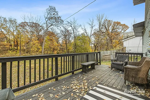 $427,900 | 328 North Brookshore Drive, Shorewood, IL 60404