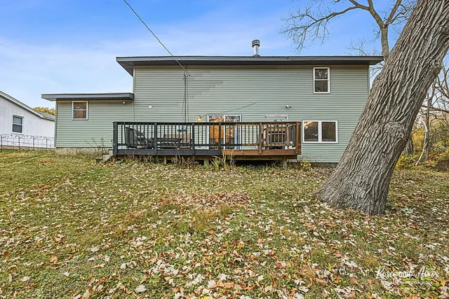 $427,900 | 328 North Brookshore Drive, Shorewood, IL 60404