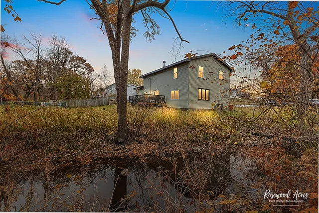 $427,900 | 328 North Brookshore Drive, Shorewood, IL 60404