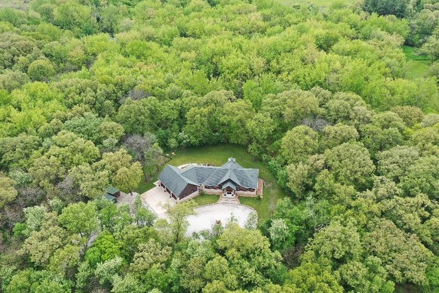 23211 Widows Road Wilmington, IL 60481 - Photo 9 of 41
