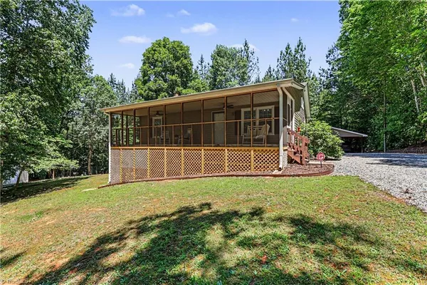 $535,000 | 404 Kennedy Farm Road South, Trinity, NC 27370