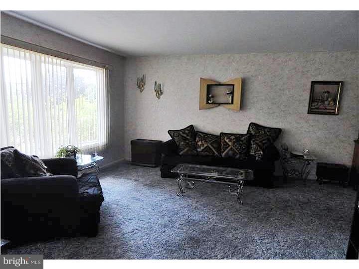 2033 Whatley Road Hamilton Square, NJ 08690 - Photo 5 of 11 Living Room