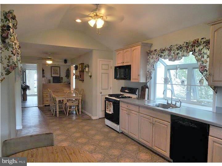 2033 Whatley Road Hamilton Square, NJ 08690 - Photo 8 of 11 Kitchen