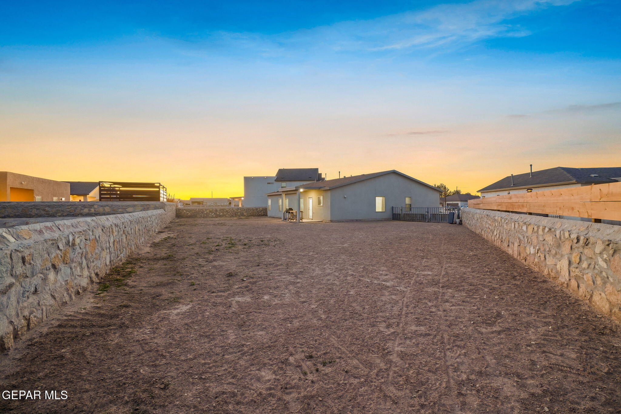 356 Plateau Drive Socorro, TX 79927 - Photo 35 of 51 a top view of a house with a yard and stairs