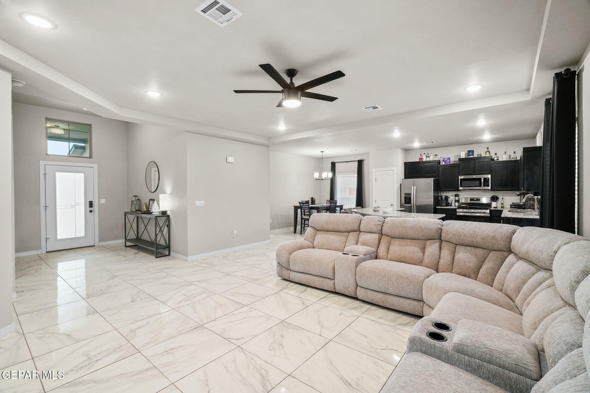 356 Plateau Drive Socorro, TX 79927 - Photo 7 of 51 a living room with furniture
