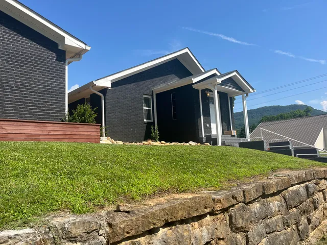 $775,000 | 602 Elm Avenue, South Pittsburg, TN 37380