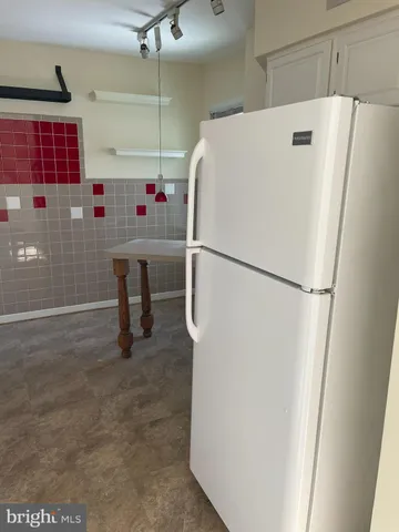 $1,700 | 5215 Le Parc Drive, Unit 8, Wilmington, DE 19809