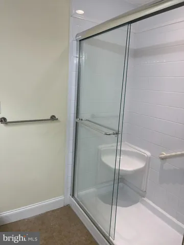 $1,700 | 5215 Le Parc Drive, Unit 8, Wilmington, DE 19809