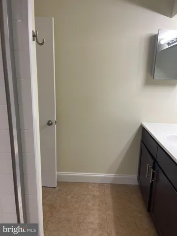 $1,700 | 5215 Le Parc Drive, Unit 8, Wilmington, DE 19809