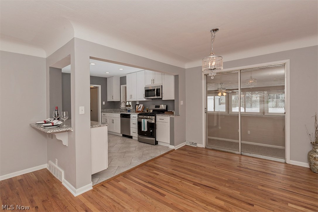 6509 Longridge Road Cleveland, OH 44124 - Photo 8 of 35