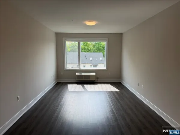 $3,095 | 470 Main Street, Unit 610, Fort Lee, NJ 07024