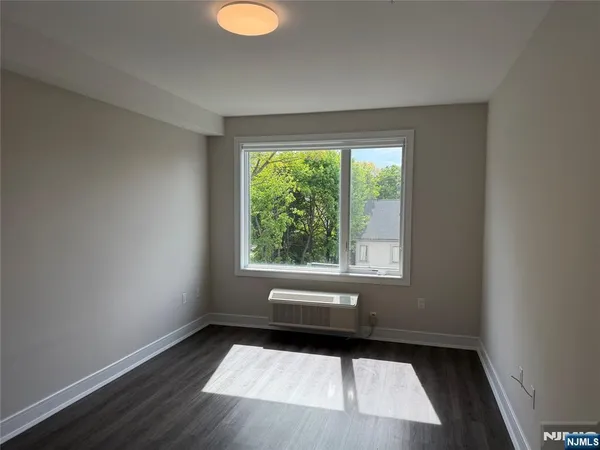 $3,095 | 470 Main Street, Unit 610, Fort Lee, NJ 07024