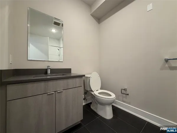 $3,095 | 470 Main Street, Unit 610, Fort Lee, NJ 07024