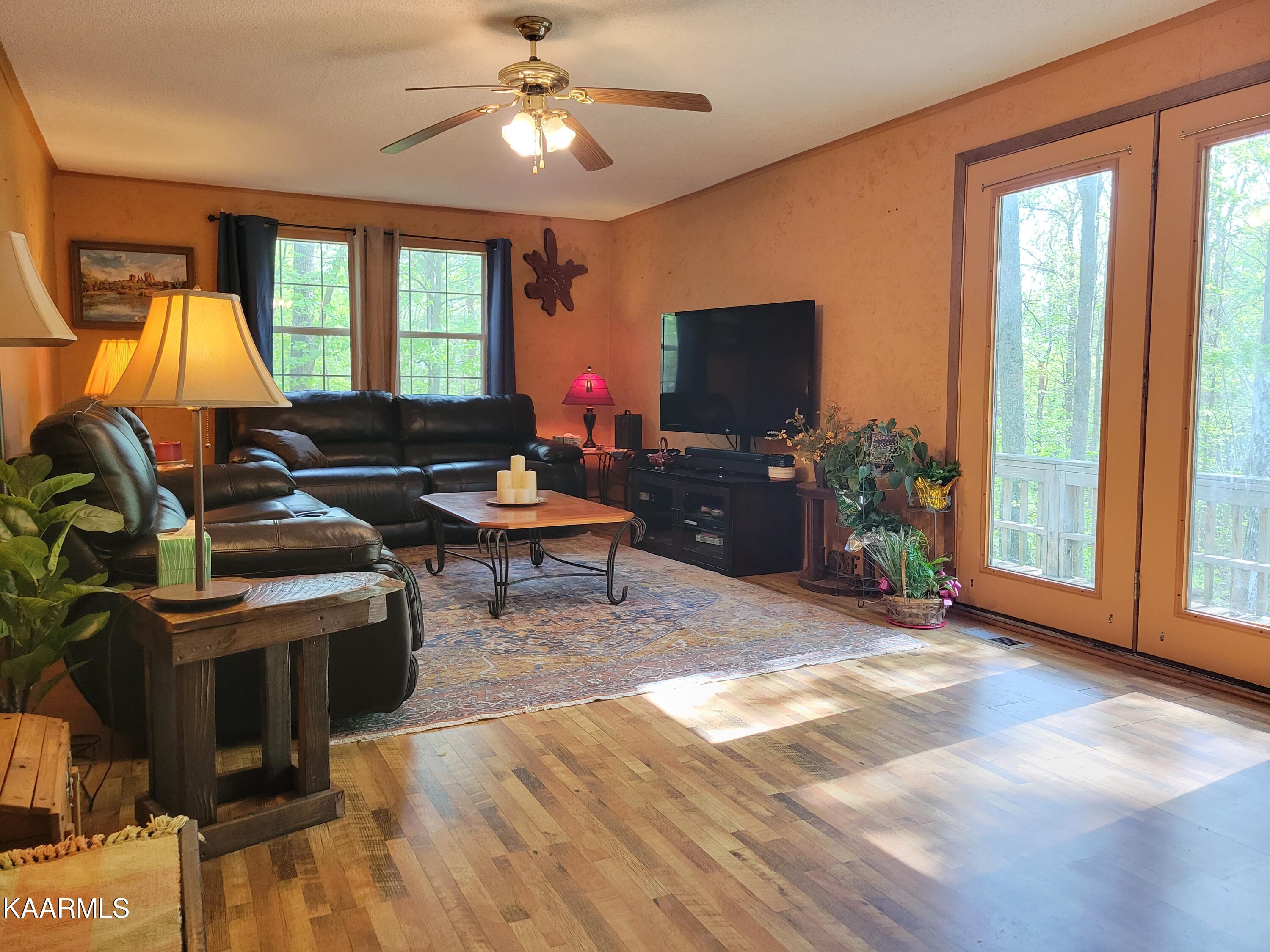 2226 Litton Road Oneida, TN 37841 - Photo 13 of 20 20220430_165727