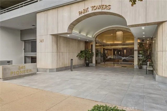 $879,000 | 345 Pioneer Drive, Unit 501, Glendale, CA 91203