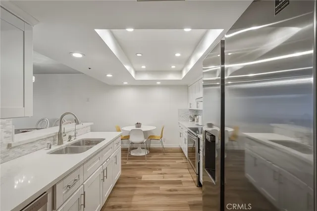 $879,000 | 345 Pioneer Drive, Unit 501, Glendale, CA 91203