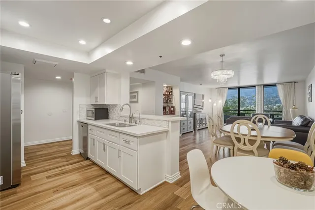 $879,000 | 345 Pioneer Drive, Unit 501, Glendale, CA 91203