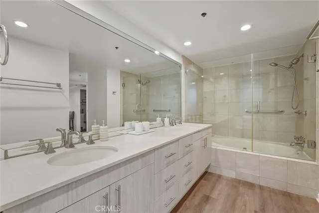 $879,000 | 345 Pioneer Drive, Unit 501, Glendale, CA 91203