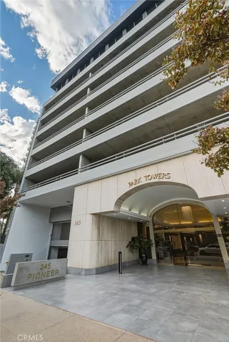 $879,000 | 345 Pioneer Drive, Unit 501, Glendale, CA 91203