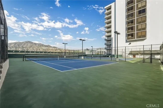 $879,000 | 345 Pioneer Drive, Unit 501, Glendale, CA 91203