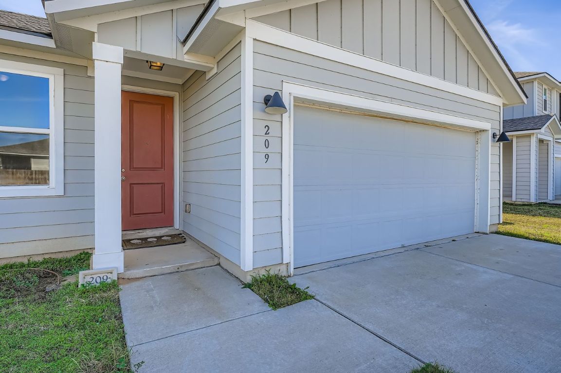 209 Watercourse Way Bastrop, TX 78602 - Photo 3 of 29