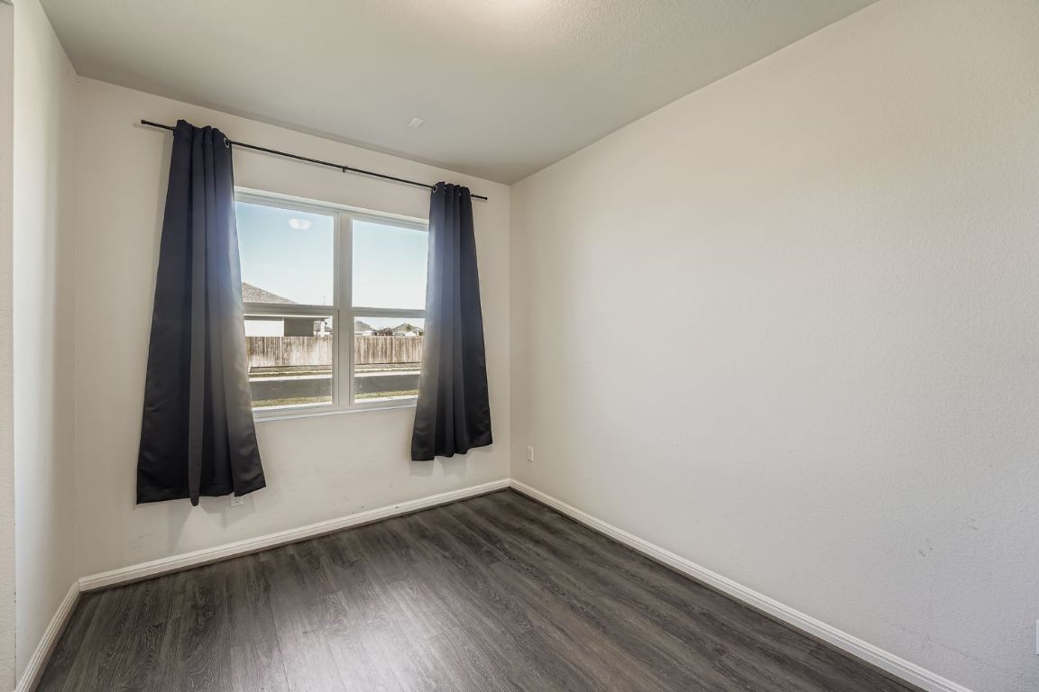 209 Watercourse Way Bastrop, TX 78602 - Photo 5 of 29