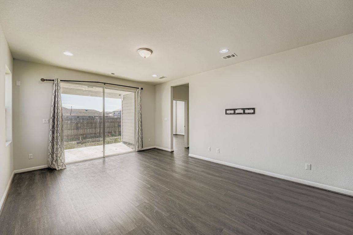 209 Watercourse Way Bastrop, TX 78602 - Photo 8 of 29