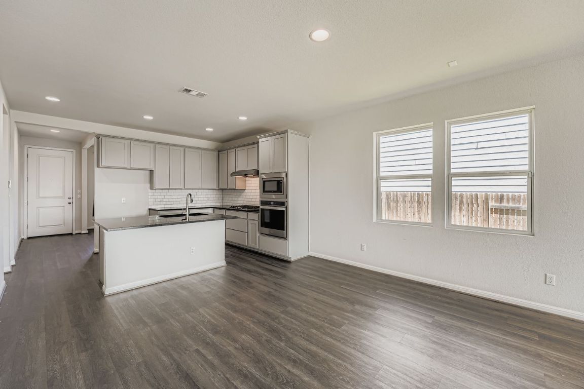 209 Watercourse Way Bastrop, TX 78602 - Photo 10 of 29