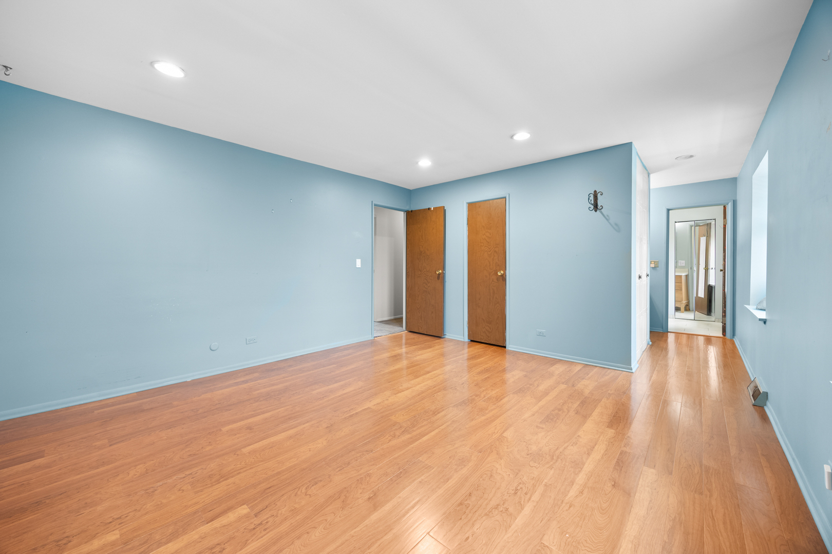 1567 California Street Elk Grove Village, IL 60007 - Photo 17 of 29 a view of empty room