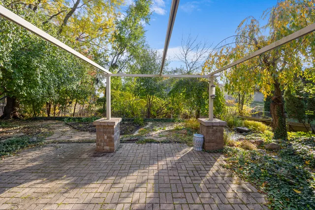 $545,000 | 1567 California Street, Elk Grove Village, IL 60007