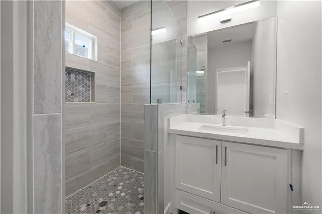 $1,300 | 1704 West Violet Drive, Unit 1, Pharr, TX 78577