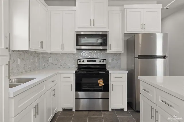 $1,300 | 1704 West Violet Drive, Unit 1, Pharr, TX 78577