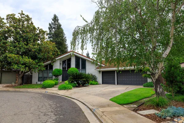 $889,900 | 2600 Raleigh Court, Turlock, CA 95382