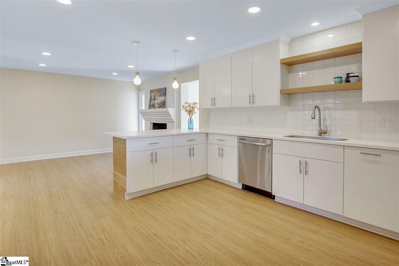 129 Duncan Chapel Road Greenville, SC 29617 - Photo 12 of 31 Gallery Image 12