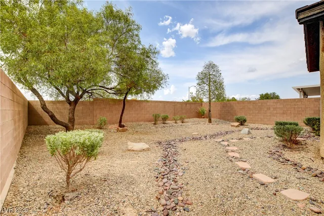 $2,000 | 2407 Balgavies Court, Henderson, NV 89044